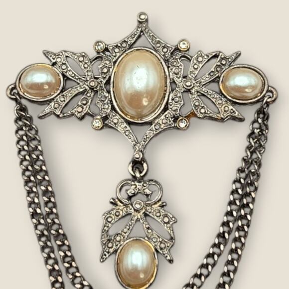Victorian Revival Faux Pearl & Marcasite Double Chain Drape Vintage Brooch Pin - Picture 3 of 6